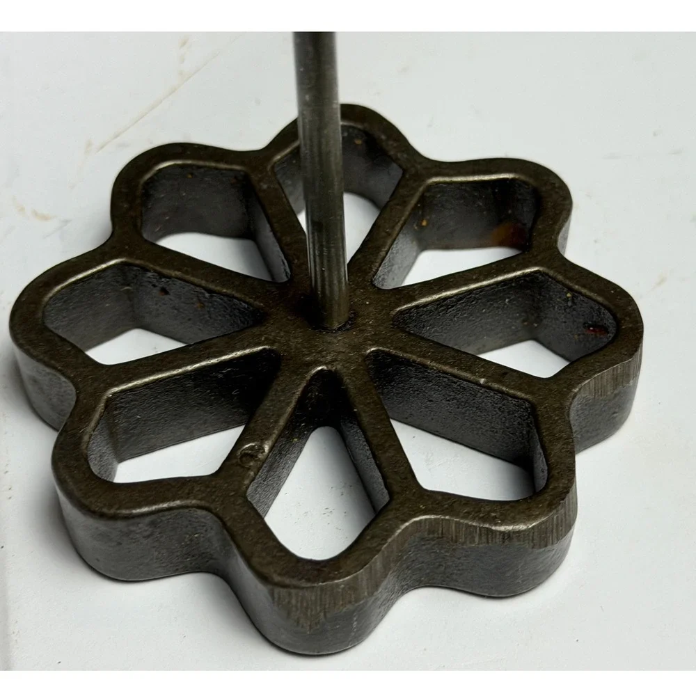 Vintage Hirco Party-Patty Rosette Iron Set-Cast Metal Molds - 15 pieces w/manual
